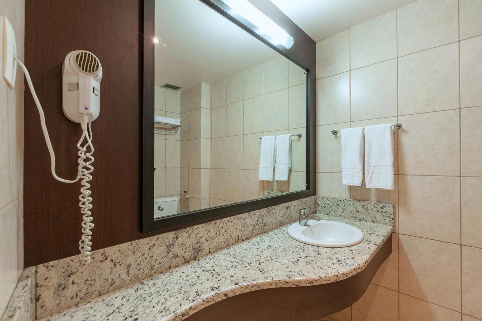 Tri Hotel Vittoria Bento Бенту-Гонсалвіс Екстер'єр фото